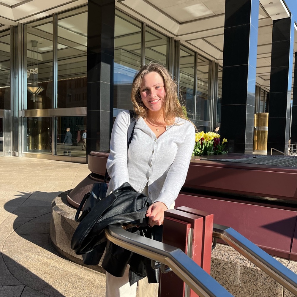 Meet your Posher, Kayla